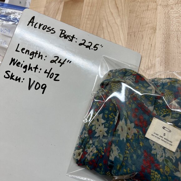 Pins & Needles Anthropologie Sheer Floral Blouse Teal Multicolor Size Small - Picture 11 of 11